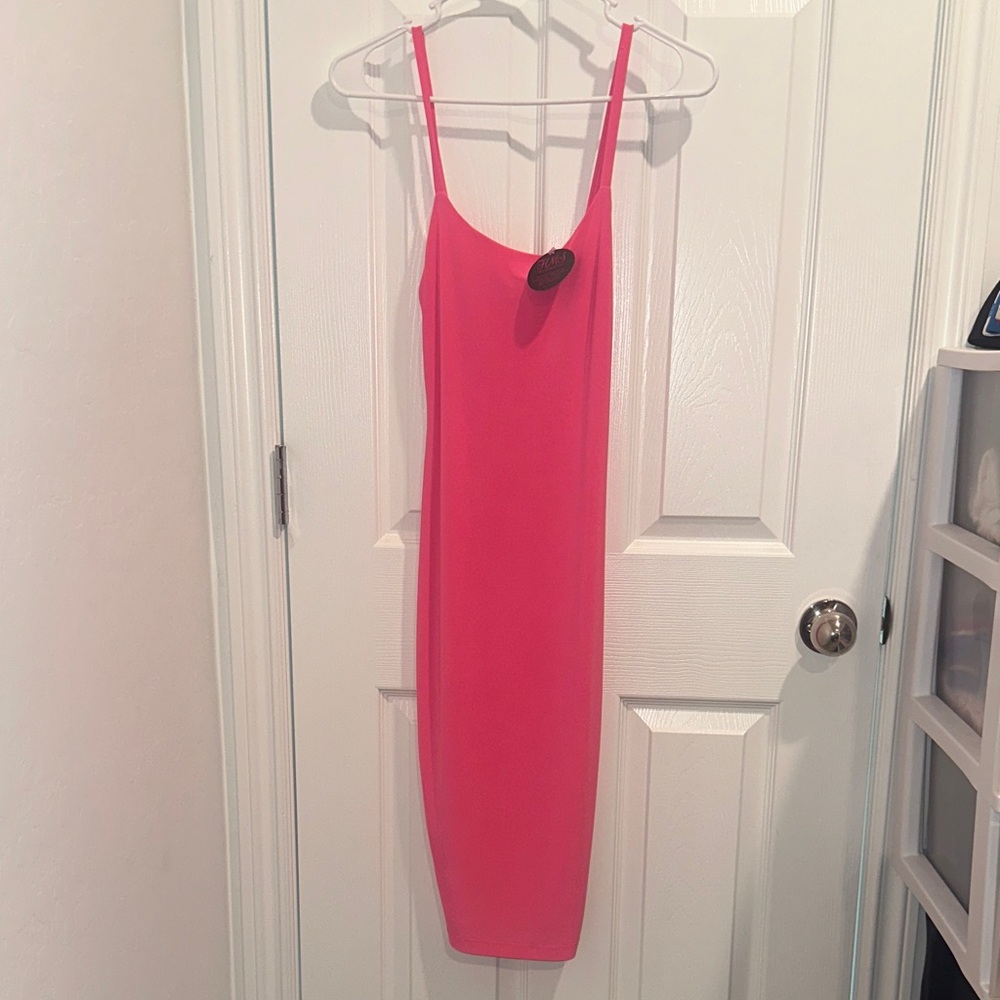 Elegant Pink Sleeveless Dress